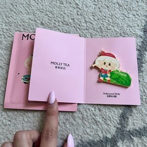 molly tea los angeles exclusive refrigerator magnet - hollywood molly
